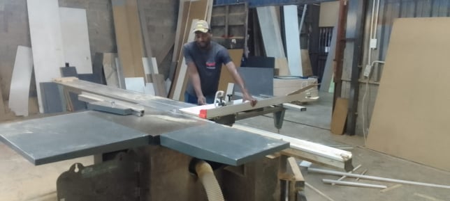 Cut & edge service